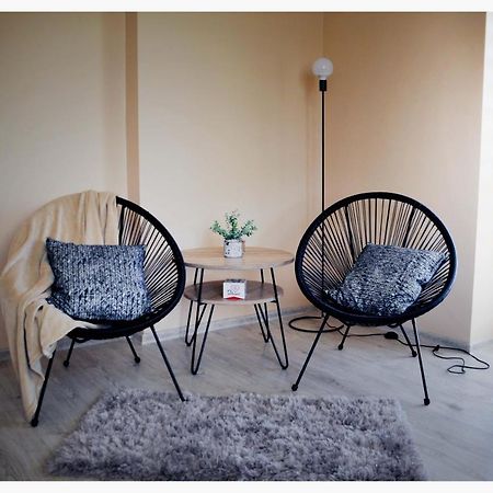 Color 24 Apartament II สตาโลวา โวลา ภายนอก รูปภาพ