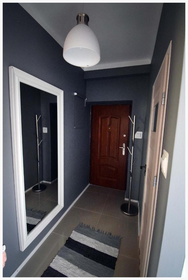 Color 24 Apartament II สตาโลวา โวลา ภายนอก รูปภาพ