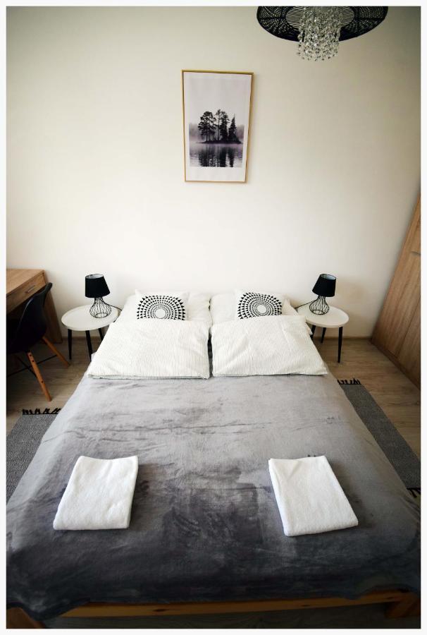 Color 24 Apartament II สตาโลวา โวลา ภายนอก รูปภาพ
