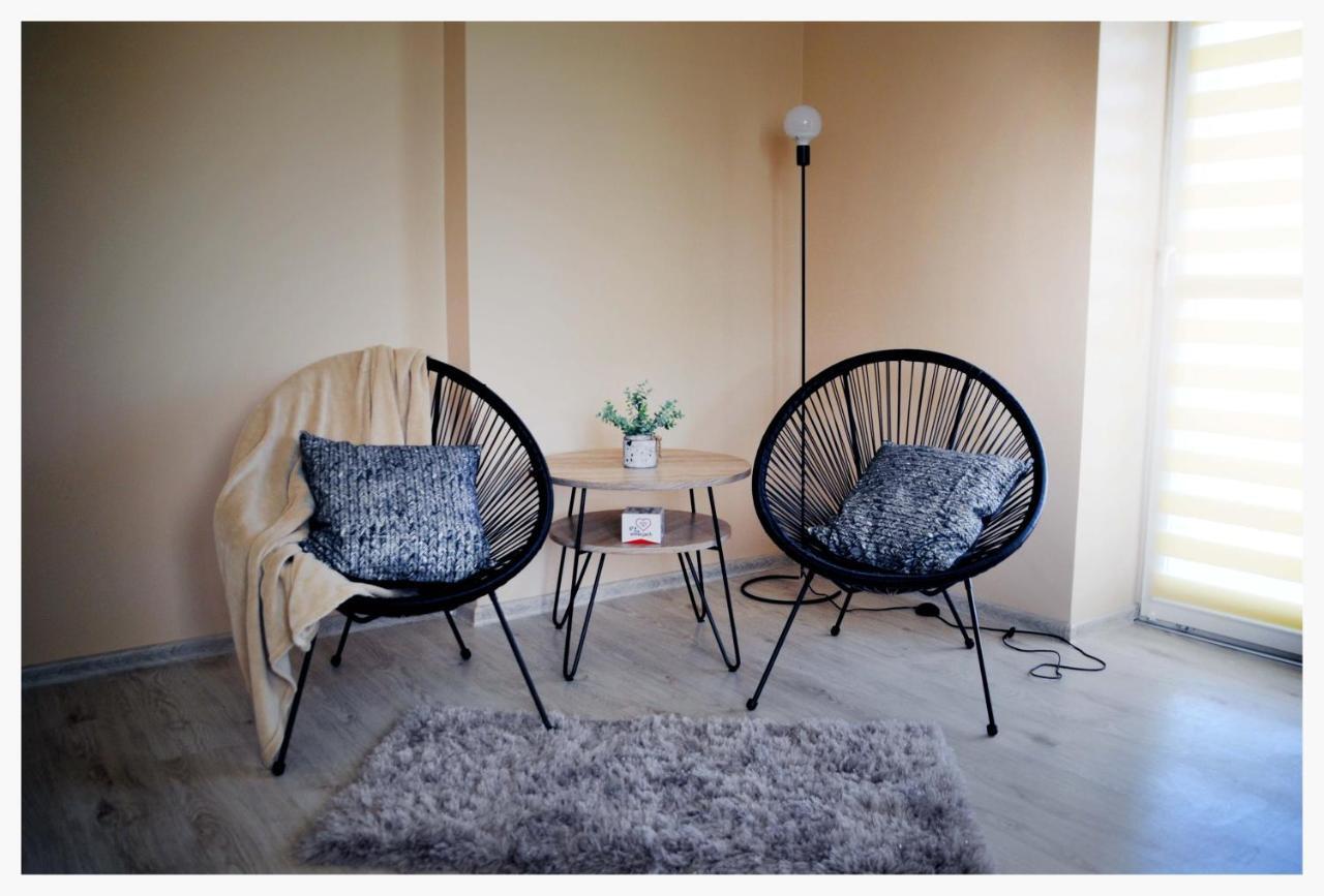 Color 24 Apartament II สตาโลวา โวลา ภายนอก รูปภาพ